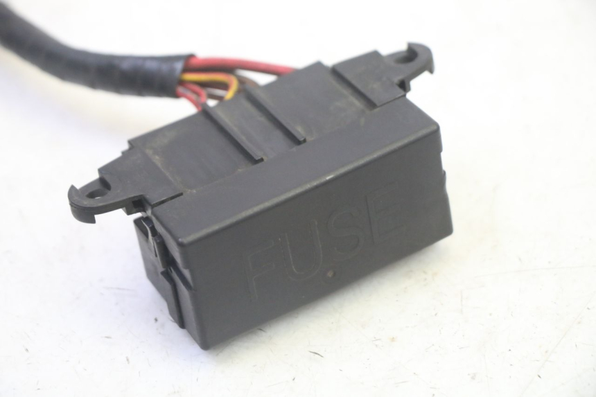 photo de SUPORTE DE FUSÍVEL QUADRO 4 4D 350 (2015 - 2018) - Detalhe da peça