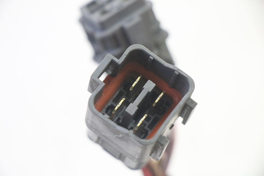 photo de SUPORTE DE FUSÍVEL QUADRO 4 4D 350 (2015 - 2018) - Pontos de fixação