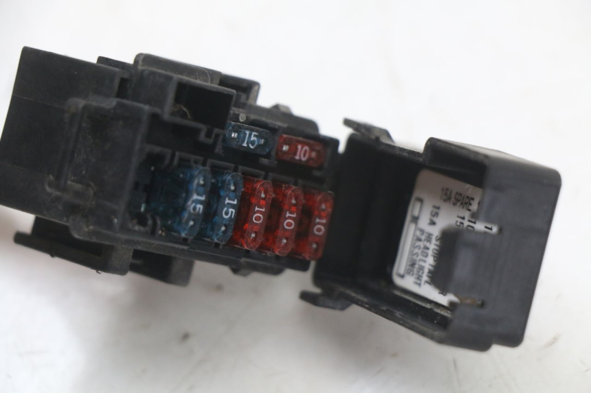photo de SUPORTE DE FUSÍVEL HONDA FES PANTHEON 2T 125 (1998 - 2002) - Zoom do estado de desgaste