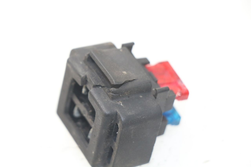 photo de SUPORTE DE FUSÍVEL YAMAHA FJR ABS 1300 (2006 - 2012) - Detalhe da peça