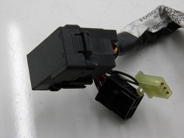 photo de SUPORTE DE FUSÍVEL HONDA SH 125 (2001 - 2003) - Detalhe da peça