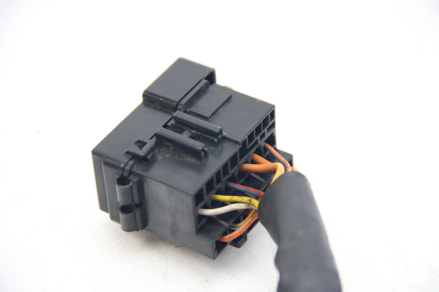 photo de SUPORTE DE FUSÍVEL SUZUKI SIXTEEN 125 (2008 - 2010) - Zoom do estado de desgaste