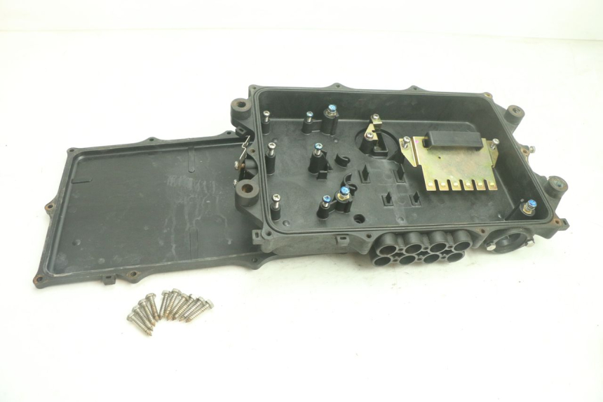 photo de PORTA FUSÍVEL YAMAHA WAVE RUNNER GP R 1200 (2000 - 2003) - Vista principal