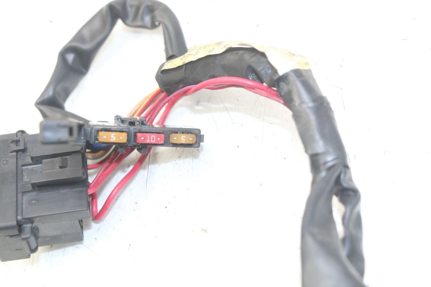 photo de SUPORTE DE FUSÍVEL YAMAHA XP T-MAX TMAX 500 (2004 - 2007) - Zoom do estado de desgaste