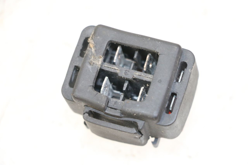 photo de SUPORTE DE FUSÍVEL YAMAHA YP MAJESTY 125 (2007 - 2010) - Detalhe da peça