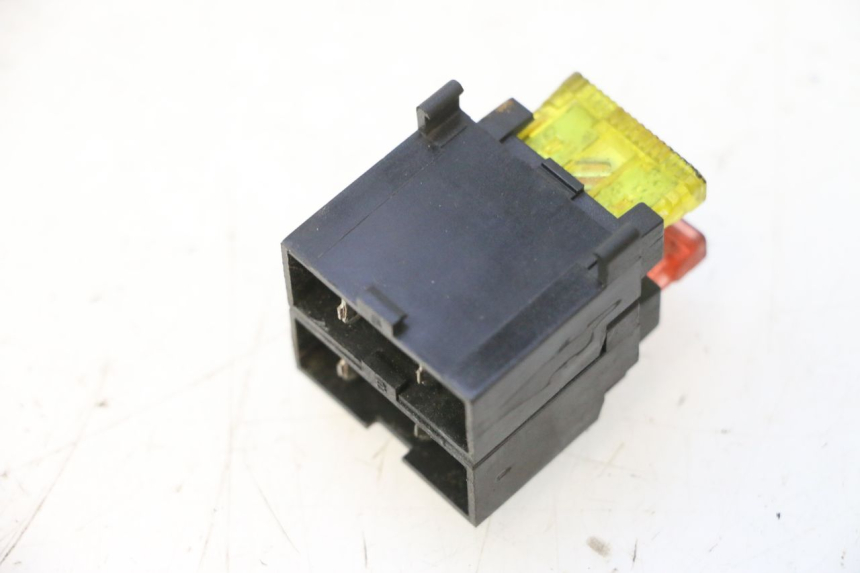 photo de SUPORTE DE FUSÍVEL YAMAHA YP MAJESTY 125 (1998 - 2001) - Zoom do estado de desgaste