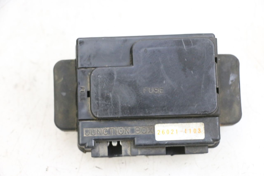 photo de SUPORTE DE FUSÍVEL KAWASAKI ZR 7 750 (1999 - 2004) - Zoom do estado de desgaste