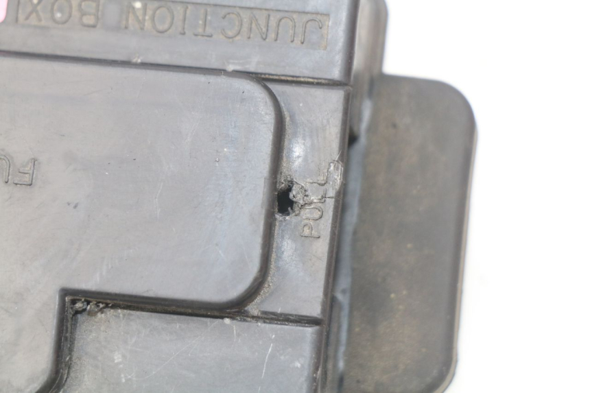 photo de SUPORTE DE FUSÍVEL KAWASAKI ZR7 ZR-7 S 750 (1999 - 2004) - Detalhe da peça