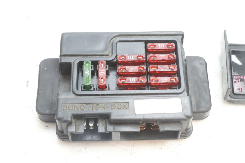 photo de SUPORTE DE FUSÍVEL KAWASAKI ZZR 600 (1995 - 2004) - Detalhe da peça