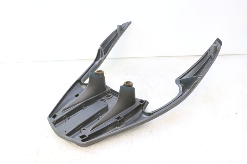 photo de SUPORTE DE BAGAGEM APRILIA ATLANTIC S 125 (2010 - 2013) - Detalhes característicos