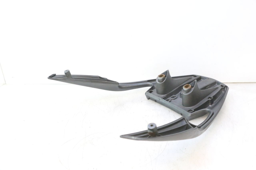 photo de SUPORTE DE BAGAGEM APRILIA ATLANTIC S 125 (2010 - 2013) - Vista de perto