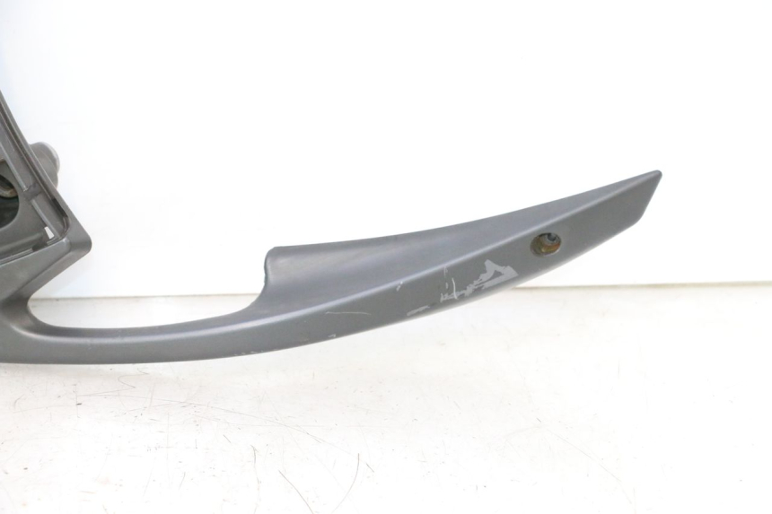 photo de SUPORTE DE BAGAGEM APRILIA ATLANTIC S 125 (2010 - 2013) - Zoom do estado de desgaste