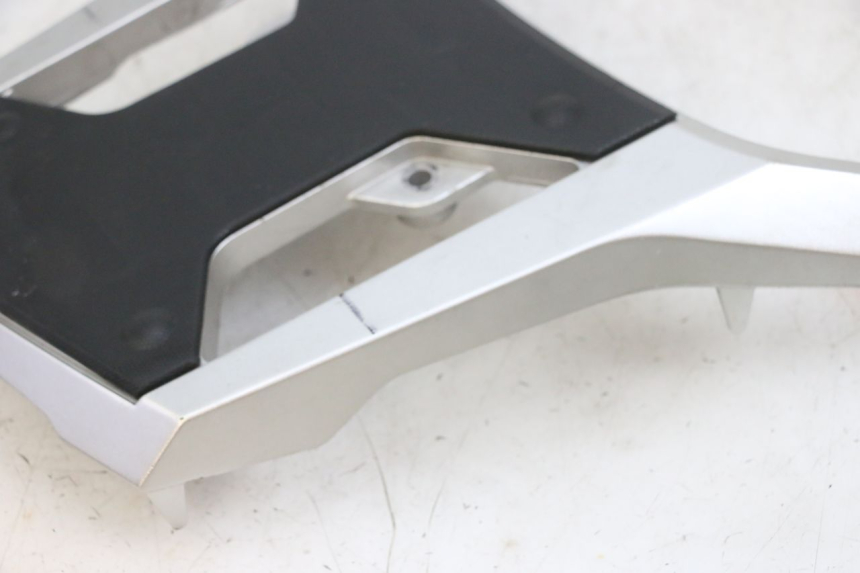 photo de SUPORTE DE BAGAGEM SUZUKI DL V STROM 1000 (2002 - 2007) - Detalhe da peça