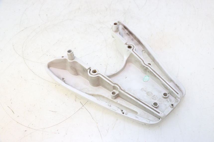 photo de SUPORTE DE BAGAGEM KEEWAY F-ACT NAKED 50 (2009 - 2014) - Zoom do estado de desgaste