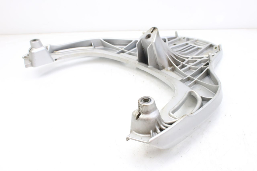 photo de SUPORTE DE BAGAGEM HONDA FES S-WING SWING ABS 125 (2007 - 2015) - Zoom do estado de desgaste