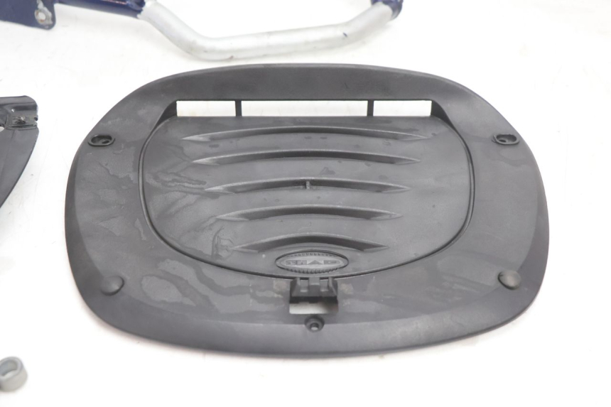 photo de SUPORTE DE BAGAGEM YAMAHA FJR 1300 (2001 - 2005) - Estado da superfície