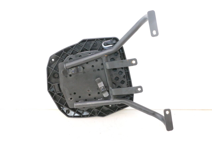 photo de SUPORTE DE BAGAGEM PIAGGIO FLY 2T 50 (2004 - 2017) - Peça verificada
