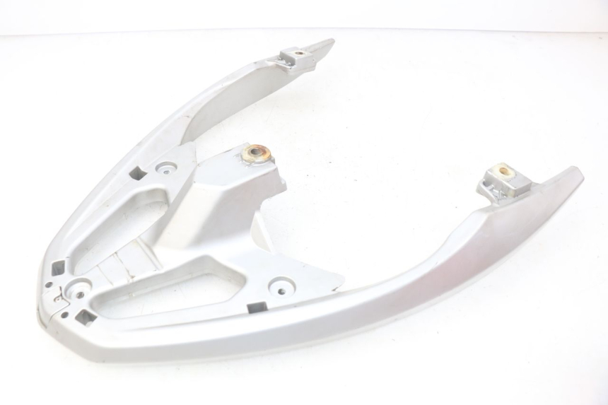 photo de SUPORTE DE BAGAGEM PEUGEOT GEOPOLIS 400 (2007 - 2013) - Zoom do estado de desgaste