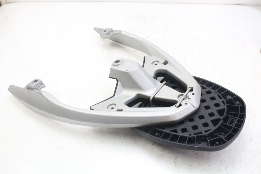 photo de SUPORTE DE BAGAGEM PEUGEOT GEOPOLIS RS 125 (2007 - 2009) - Estado da superfície