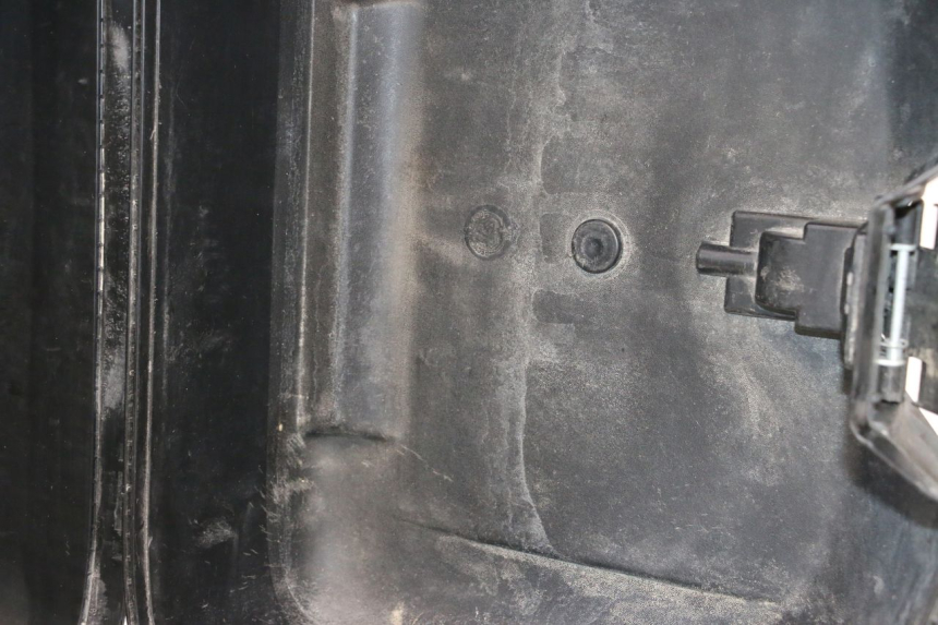 photo de SUPORTE DE BAGAGEM KAWASAKI GPX F ZX750F 750 (1986 - 1990) - Outro ângulo de visão