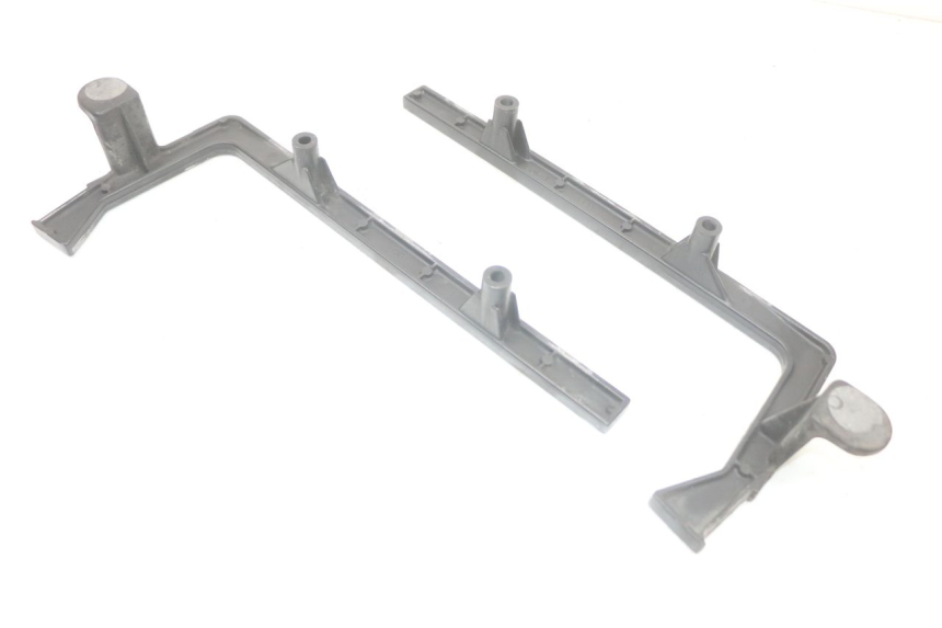 photo de SUPORTE DE BAGAGEM KAWASAKI GTR 1000 (1994 - 2004) - Outro ângulo de visão