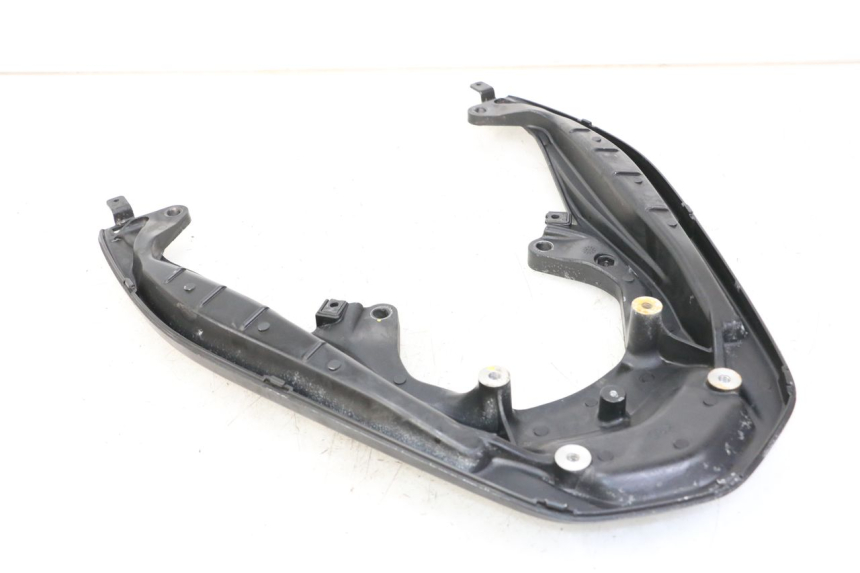 photo de SUPORTE DE BAGAGEM HONDA PCX (JF57/JF64) 125 (2014 - 2018) - Zoom do estado de desgaste