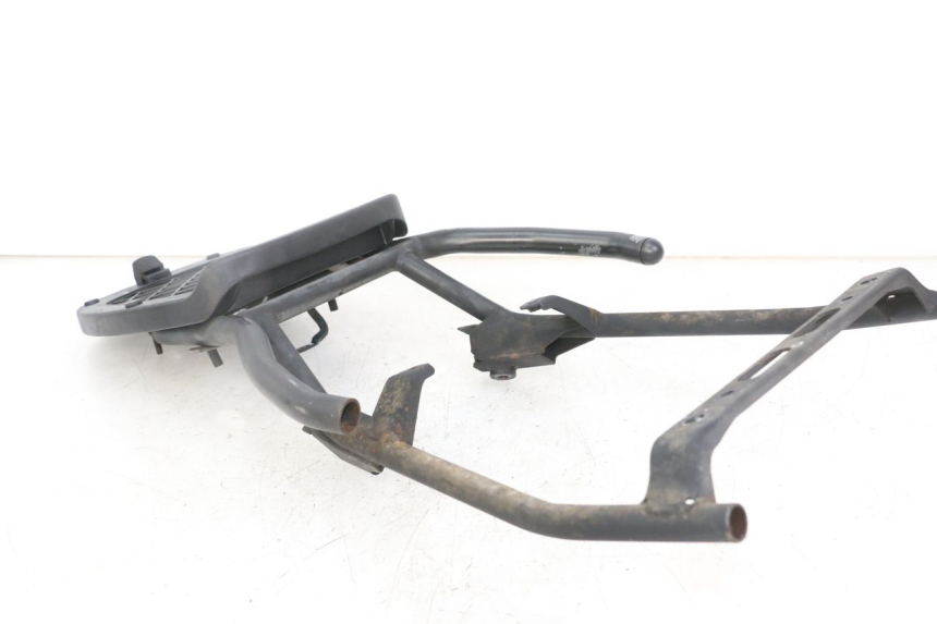 photo de SUPORTE DE BAGAGEM HONDA SCV LEAD 100 (2003 - 2007) - Detalhes característicos