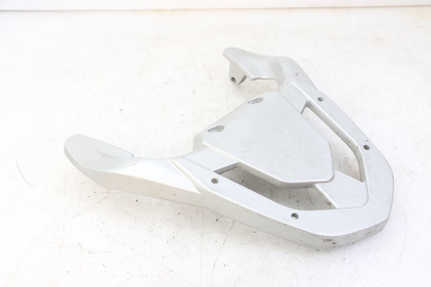 photo de SUPORTE DE BAGAGEM LONGJIA SHARPY 125 (2020 - 2024) - Pontos de fixação