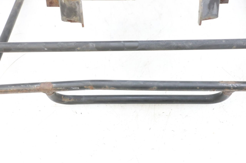 photo de SUPORTE DE BAGAGEM PEUGEOT LUDIX 50 (2008 - 2017) - Outro ângulo de visão