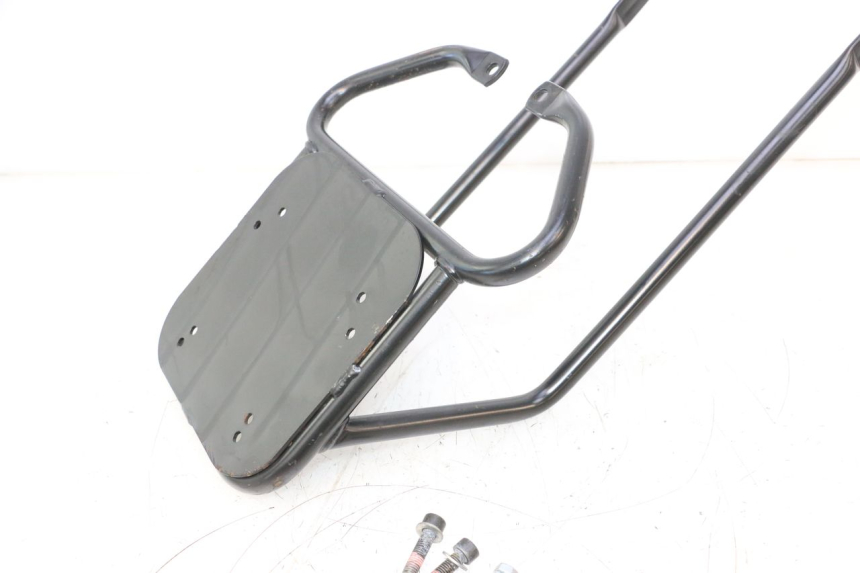 photo de SUPORTE DE BAGAGEM PEUGEOT LUDIX 50 (2008 - 2017) - Pontos de fixação