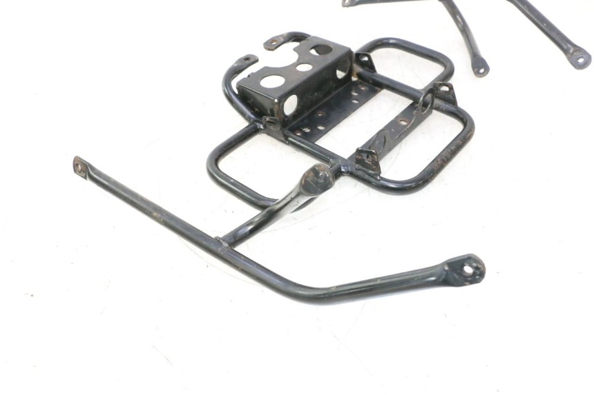 photo de SUPORTE DE BAGAGEM PEUGEOT LUDIX 50 (2005 - 2007) - Detalhe da peça