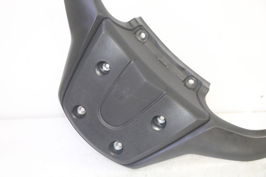photo de SUPORTE DE BAGAGEM PIAGGIO MP3 HPE 350 (2018 - 2020) - Zoom do estado de desgaste