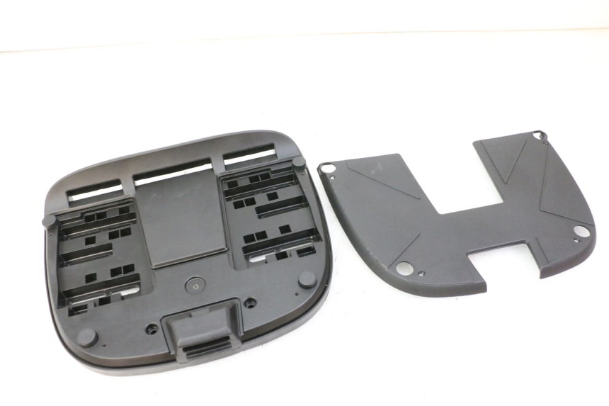 photo de SUPORTE DE BAGAGEM PIAGGIO MP3 500 (2014 - 2017) - Peça verificada