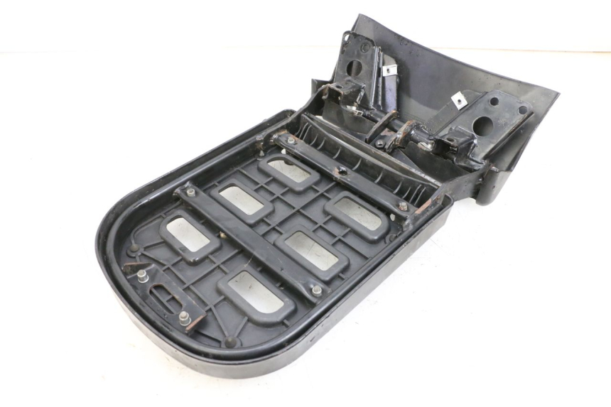 photo de SUPORTE DE BAGAGEM PIAGGIO MP3 RL 250 (2006 - 2010) - Estado da superfície