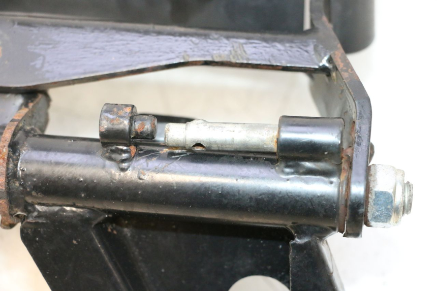 photo de SUPORTE DE BAGAGEM PIAGGIO MP3 125 (2006 - 2014) - Zoom do estado de desgaste