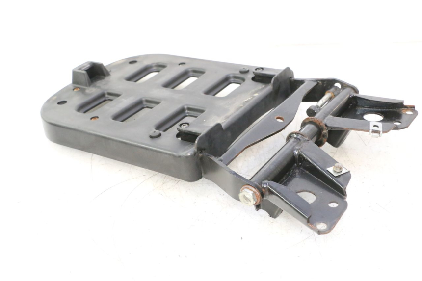 photo de SUPORTE DE BAGAGEM PIAGGIO MP3 125 (2006 - 2014) - Pontos de fixação