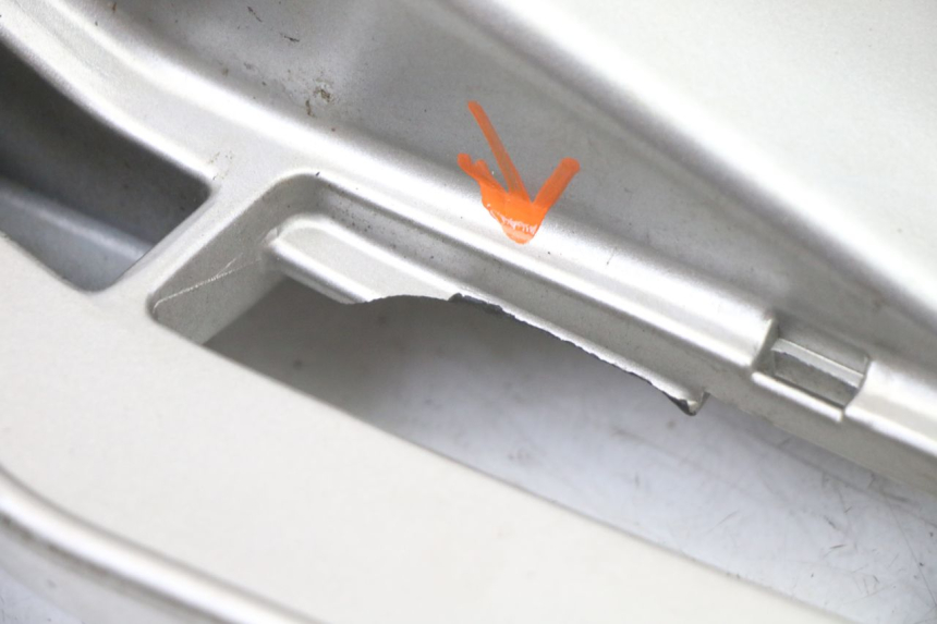 photo de SUPORTE DE BAGAGEM PIAGGIO VESPA GRANTURISMO 125 (2003 - 2007) - Ampliação dos componentes