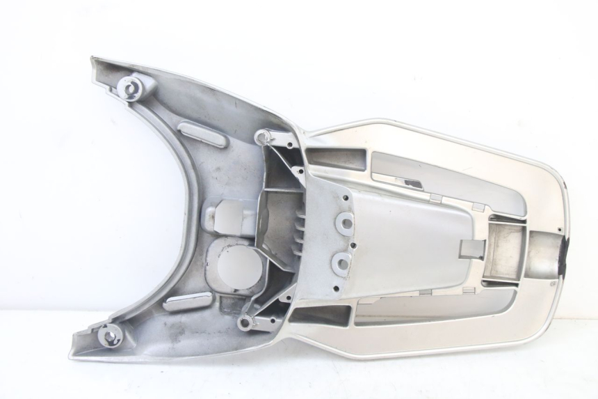 photo de SUPORTE DE BAGAGEM PIAGGIO VESPA GRANTURISMO 125 (2003 - 2007) - Peça verificada
