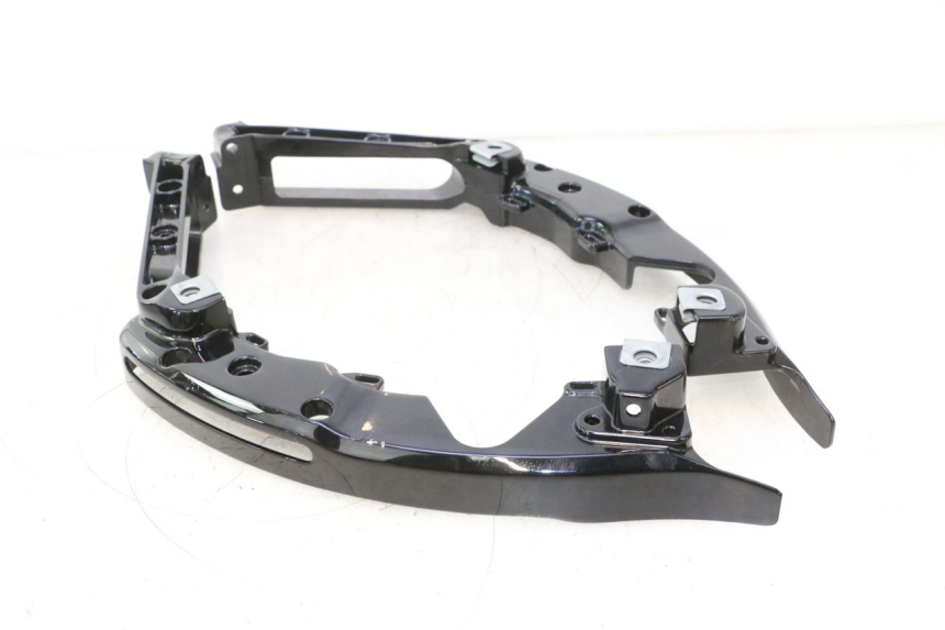 photo de SUPORTE DE BAGAGEM HARLEY DAVIDSON ROAD GLIDE FLTRXSE 1920 (2018 - 2022) - Pontos de fixação