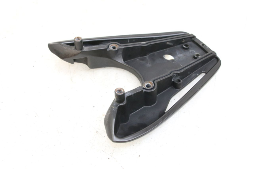 photo de SUPORTE DE BAGAGEM KEEWAY RY6 2T 50 (2011 - 2019) - Detalhe da peça