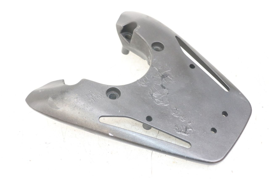 photo de SUPORTE DE BAGAGEM KEEWAY RY6 2T 50 (2011 - 2019) - Outro ângulo de visão