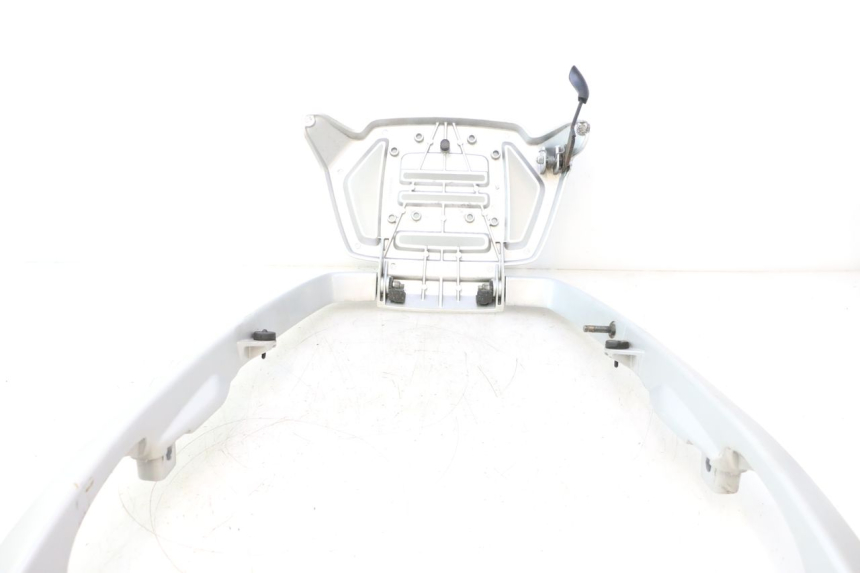 photo de SUPORTE DE BAGAGEM PEUGEOT SATELIS 125 (2013 - 2018) - Detalhe da peça