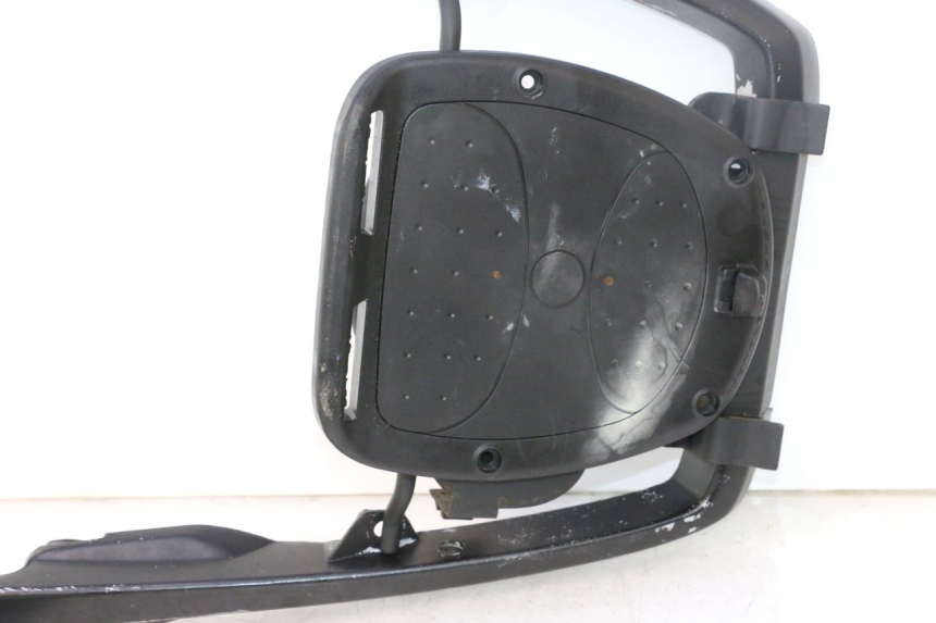 photo de SUPORTE DE BAGAGEM PEUGEOT SATELIS 125 (2006 - 2009) - Detalhe da peça