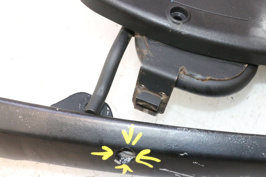 photo de SUPORTE DE BAGAGEM PEUGEOT SATELIS 125 (2006 - 2009) - Vista de perto