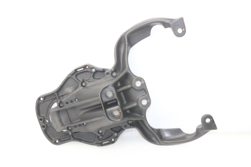 photo de SUPORTE DE BAGAGEM APRILIA SCARABEO GT 125 (1999 - 2007) - Outro ângulo de visão