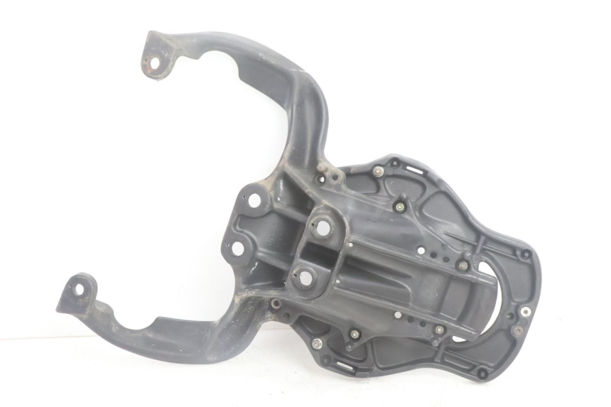 photo de SUPORTE DE BAGAGEM APRILIA SCARABEO GT 125 (1999 - 2007) - Outro ângulo de visão