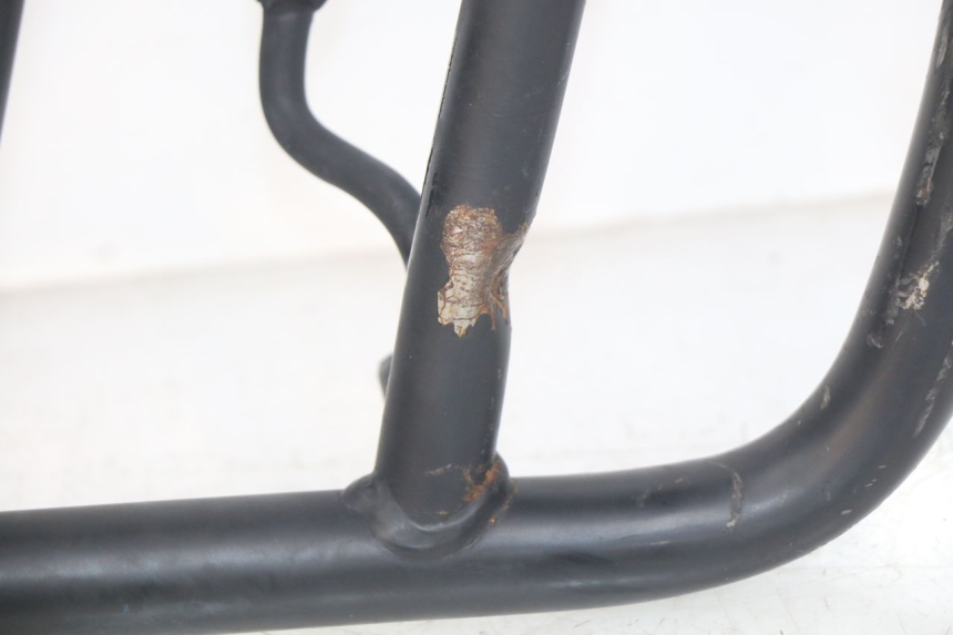 photo de SUPORTE DE BAGAGEM HONDA SCV LEAD 100 (2003 - 2007) - Detalhes característicos