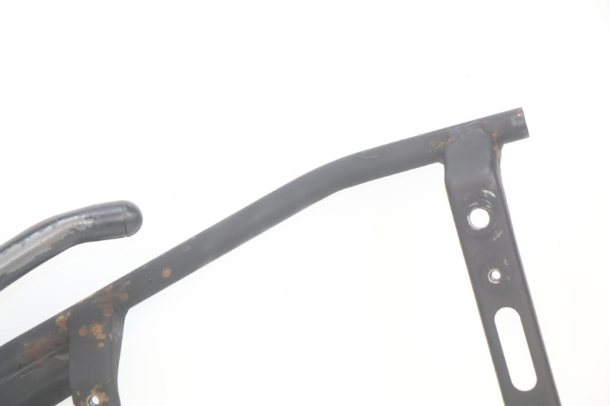 photo de SUPORTE DE BAGAGEM HONDA SCV LEAD 100 (2003 - 2007) - Detalhes característicos