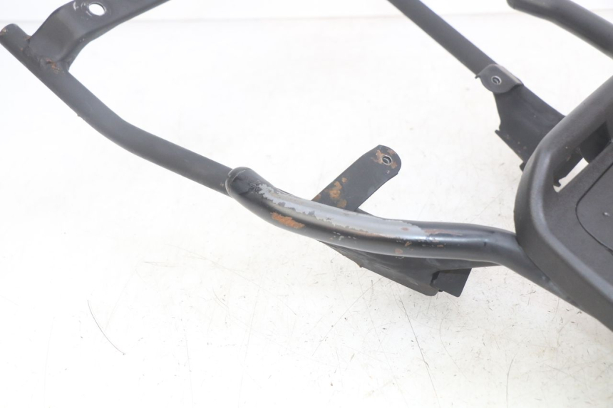 photo de SUPORTE DE BAGAGEM HONDA SCV LEAD 100 (2003 - 2007) - Pontos de fixação