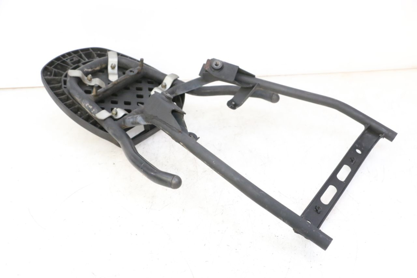 photo de SUPORTE DE BAGAGEM HONDA SCV LEAD 100 (2003 - 2007) - Detalhe da peça